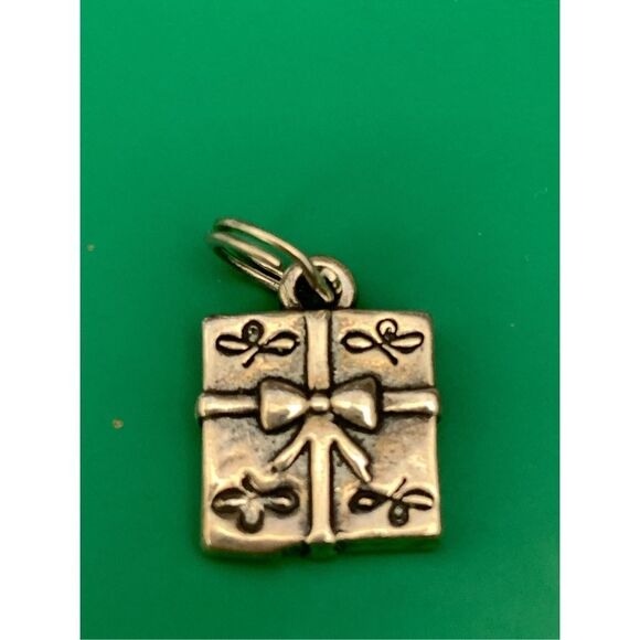 .925 Gift Sterling Silver Jewelry Charm #celebration - Picture 1 of 3